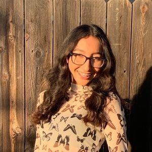 Meet your Posher, Desiree